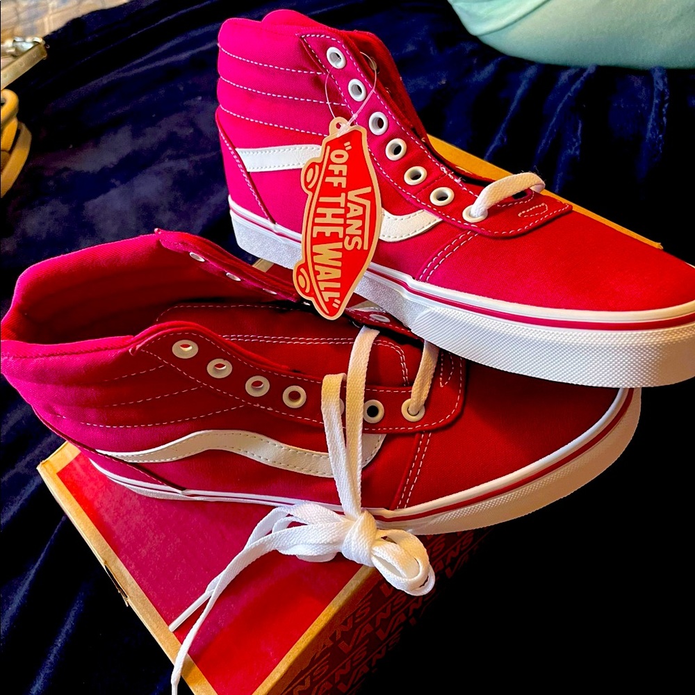 New in box Vans